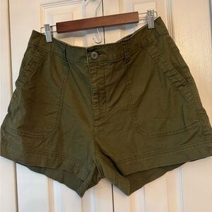 Old Navy High-Rise OG Chino Olive Green Shorts Casual